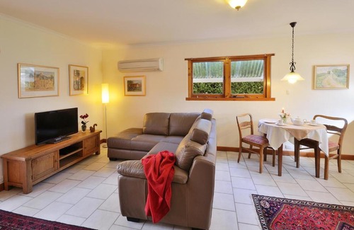 Light Pass House | Stephanette's Cottage