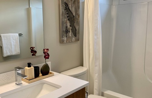 Courtenay House | Steps away from the beach with endless views