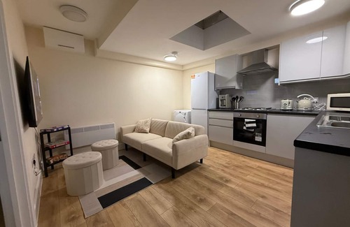 Wembley Central Apartment | Steps from the Stadium – 2BR Flat