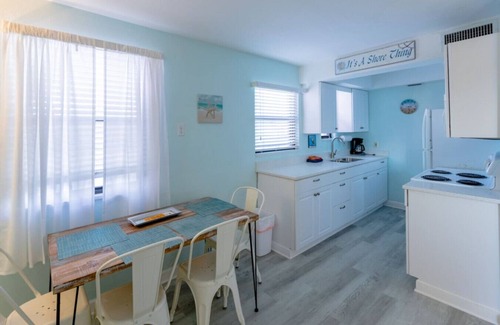 St. Pete Beach Apartment | Steps from Upham Beach & Pool