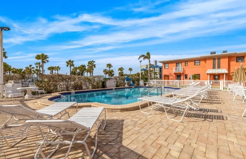 St. Pete Beach Apartment | Steps from Upham Beach & Pool
