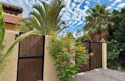 Loreto House | Steps to BEACH! Privacy in the Heart of Loreto!