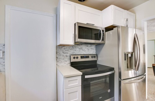 Deerfield Beach Cottage | Steps to Deerfield Beach: Home w/Private Patio!