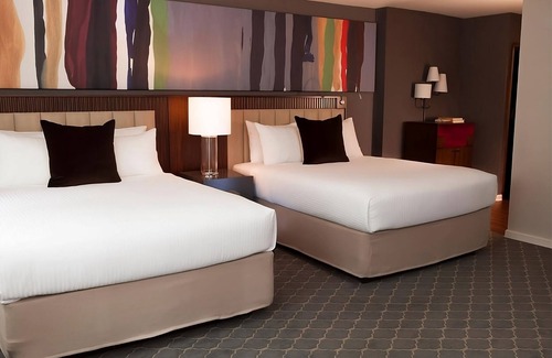 Turtle Bay Resort | Steps to Iconic MOMA and Central Park! 2 Luxury Units with Kitchen, Pets Allowed