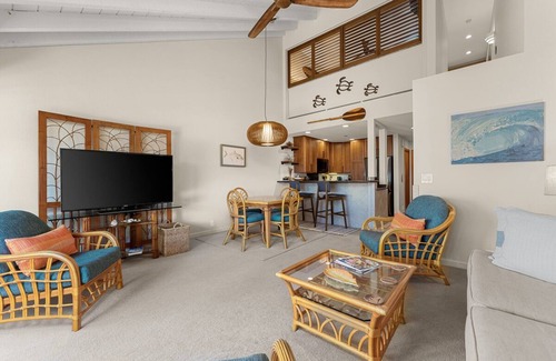 Kihei Condo | Steps to Kamaole beaches/Upgraded kitchen & baths/2 Pools/Tennis/Close to Wailea