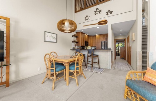 Kihei Condo | Steps to Kamaole beaches/Upgraded kitchen & baths/2 Pools/Tennis/Close to Wailea