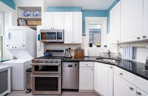 Hoboken Apartment | Steps to Manhattan! 2 BR private apartment w/terrace & View