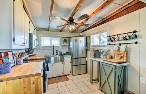 Surfside Beach Cottage | Steps to Sand: Surfside Beach Gem w/Large Yard