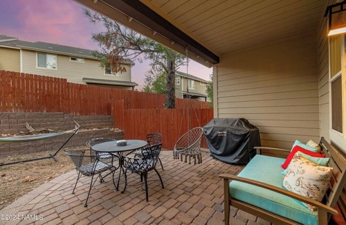 Flagstaff House | Sterling Stunner Hot tub/BBQ/Arcade!