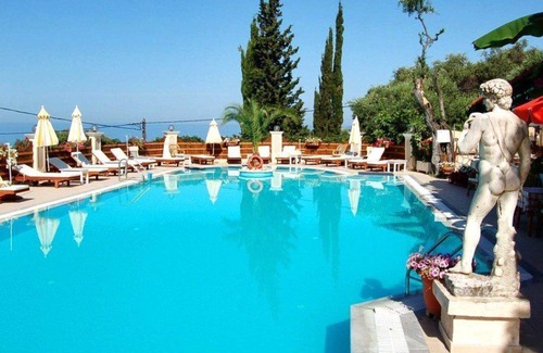 Agios Gordios Hotel | Steven's on the Hill
