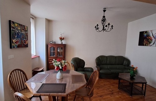 Saint-Gaudens Apartment | StGoFeelGood: an atypical triplex in the heart of the historic center.
