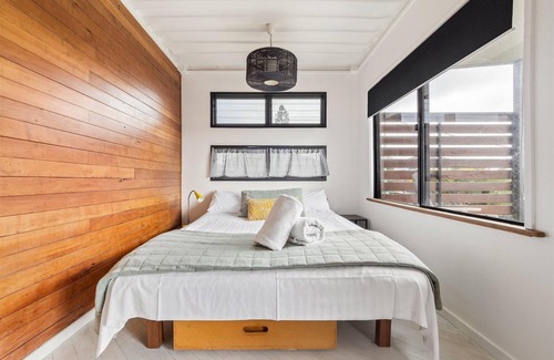 Augusta House | Stirling Street - The Cube - Stirling Street - The Cube is tiny home stay experience
