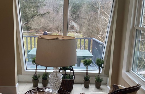 Stockbridge House | Stockbridge Village Cottage With Mountain View’s and walk to town