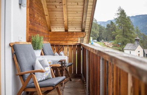 Monguelfo Apartment | Stoffnerhof Apt Alpenrose