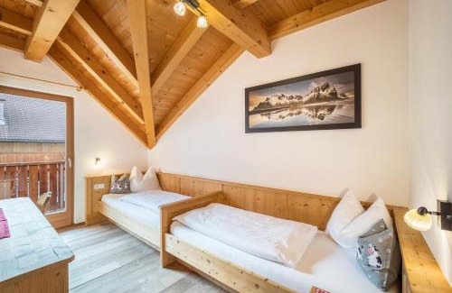 Monguelfo Apartment | Stoffnerhof Apt Alpenrose