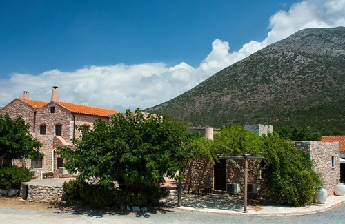Omales Apartment | Stone built apartment up to 4,Olive Grove,Near Beach,Mani 4