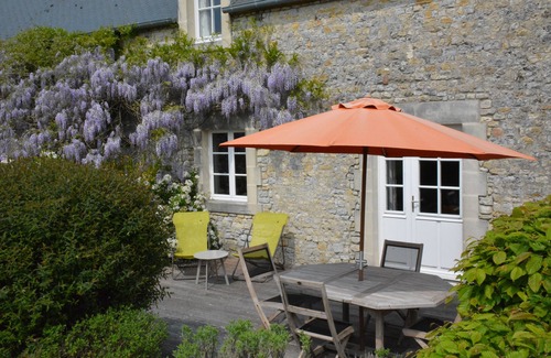 Crouay House | Stone cottage near Bayeux and D-Day sites, green and quiet.