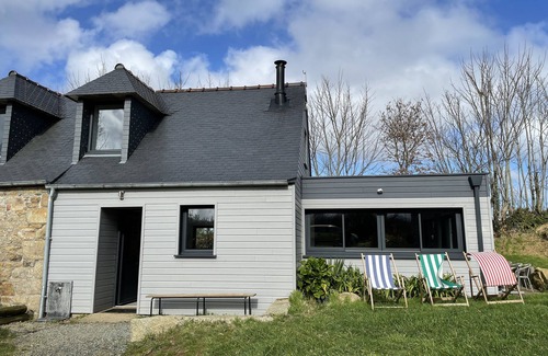 Trelevern House | Stone farmhouse for 10 people with heated swimming pool