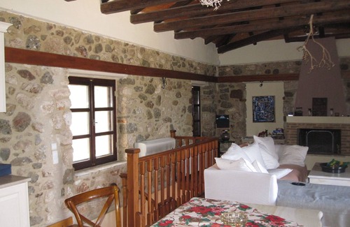Evrostina House | Stone House by the sea