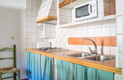 Yeste House | Stone house nº2 for 4 people, Batan Rio Tus