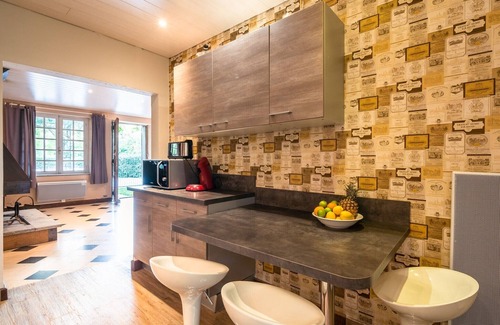 Saint-Denis Villa | Stone House St Denis with Pool & Views