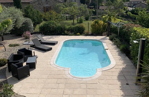 Ribes House | Stone house with private garden and swimming pool Private