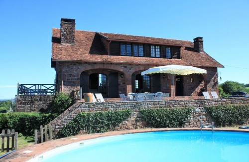 Lagleygeolle House | Stone house with swimming pool and magical 360° view