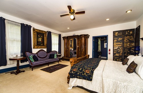 Lovettsville Bed & Breakfast | Stone Manor Boutique Inn