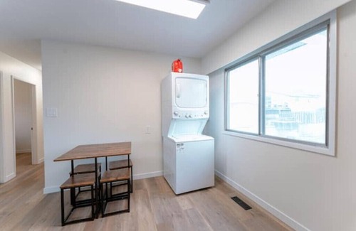 Kamloops House | Stone throw to university and hospital, Fully reno