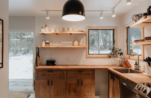 Town of Delaware House | Stonebridge Hideaway - Enchanting 3 Bedroom Cabin
