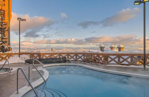 Big White Ski Resort Apartment | Stonegate Resort Unit C402