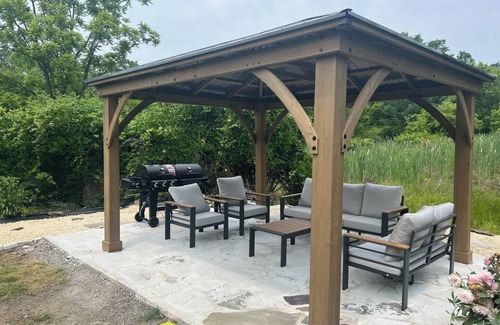 Harrisburg House | Stonehouse- A private Retreat, Pet Friendly near hershey and PA farmshow.
