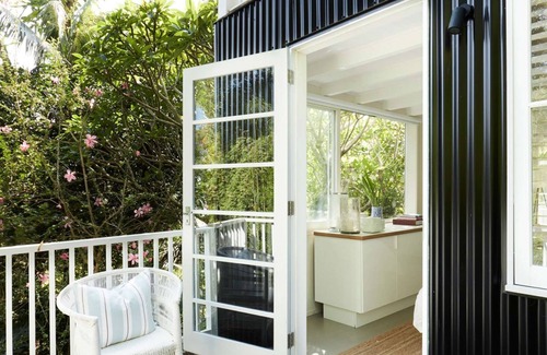 Palm Beach Apartment | Stonehouse Garden Apartment by Contemporary Hotels