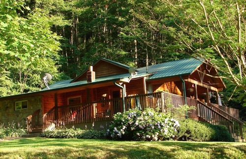 Robbinsville Cabin | Stoney Hollow Farm Cabin