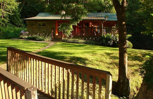 Robbinsville Cabin | Stoney Hollow Farm Cabin
