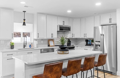 St. Charles House | STOP | LOOK | FALL SALE | Game RM 1blk to Family Arena .5 ACRES