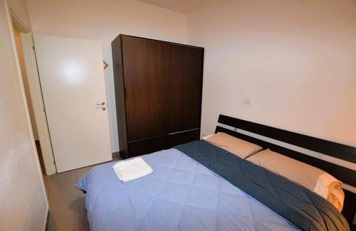 San Faustino-Madonnina-Quattroville Apartment | Stoppani 42