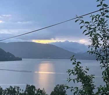 Atra House | Stor hytte med 4 soverom og panoramautsikt over Tinnsjøen ved Rjukan og Gaustatoppen