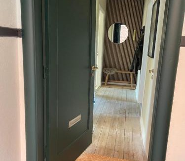 Holstebro Apartment | Stor lys lejlighed på 100 kvm, central beliggenhed