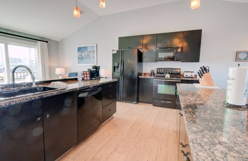 Hatteras Condo | Stowe Retreat of Hatteras, Pool Access, Pet Friendly, Above Shopping Plaza!