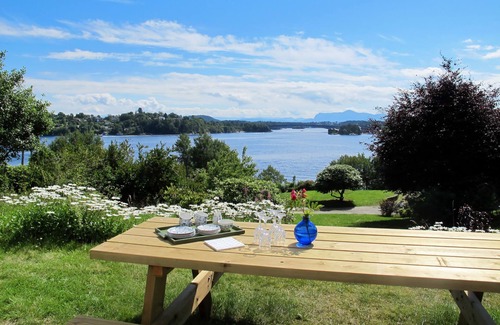 Lysekloster House | Strøneneset by Interhome