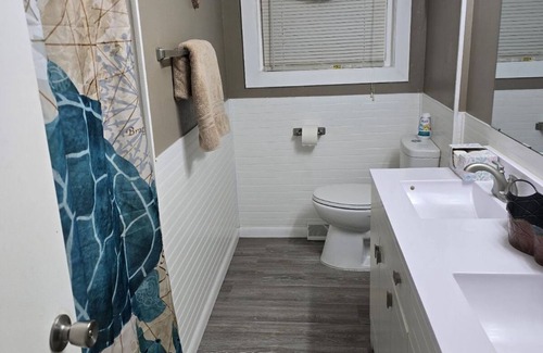 Defiance House | Straka home away from home.
