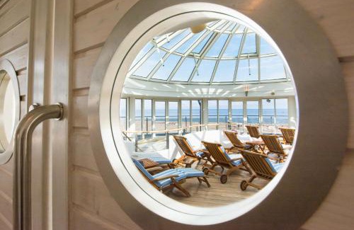 Warnemuende Hotel | Strand-Hotel Hübner