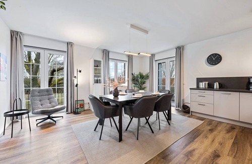 Rosenhagen Apartment | Stranddüne Rosenhagen - modern, maisonette, fitness area, flooded with light