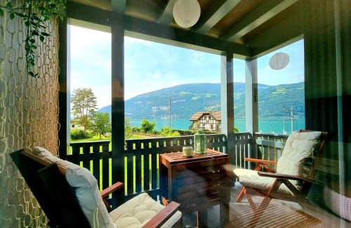 Darligen Apartment | Strandhüsli directly on lake Thun