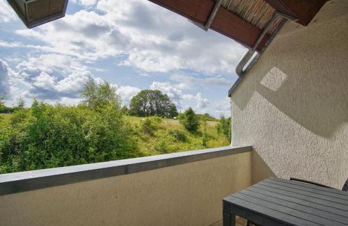 Lobbe Apartment | strandnah mit Balkon, gratis Nutzung vom AHOI Erlebnisbad und Sauna in Sellin - Strandhaus Mönchgut FeWo16