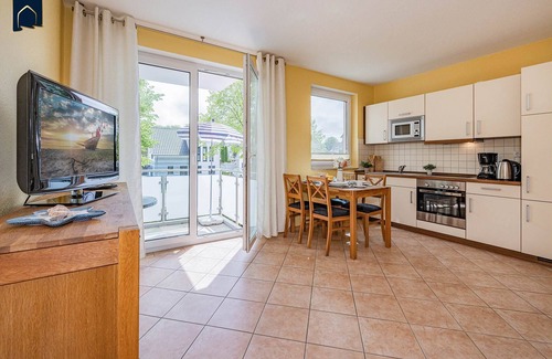 Ueckeritz Apartment | Strandnahe Ferienwohnung mit Balkon und Parkplatz