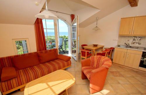 Glowe Apartment | Strandvilla Böck FeWo 13 strandnah, Balkon, Meerblick