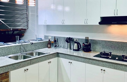 Baguio House | Strata Homestay -Luxurious 2- Storey Townhouse