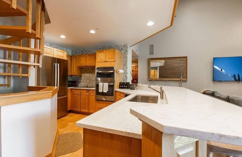 Beaver Creek Condo | Strawberry Park On The Slopes In Beaver Creek Ski-In/Ski-Out